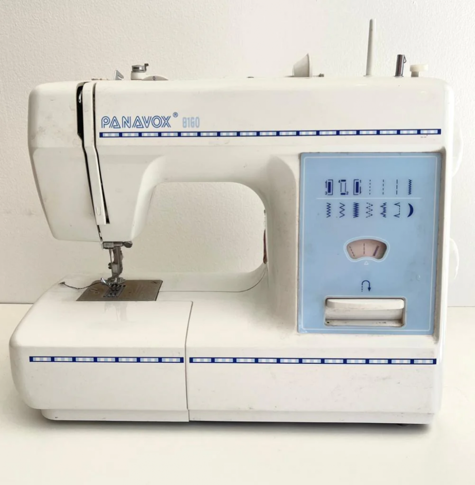 M�quina de coser Panavox 8160
